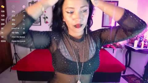 Caroliina online show from February 2026 10:10:02 PM