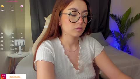 dakottaa__ online show from January 2025 04:14:02 AM