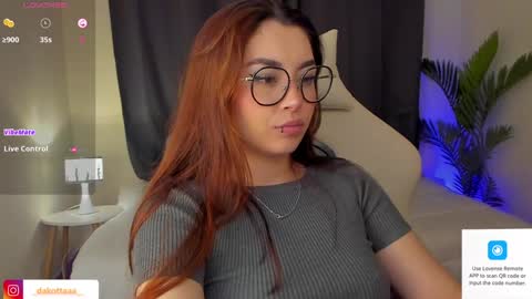 dakottaa__ online show from February 2025 10:21:01 PM