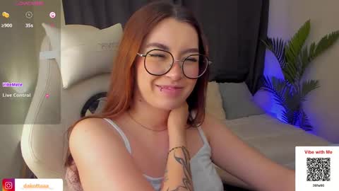 dakottaa__ online show from February 2025 02:14:01 AM
