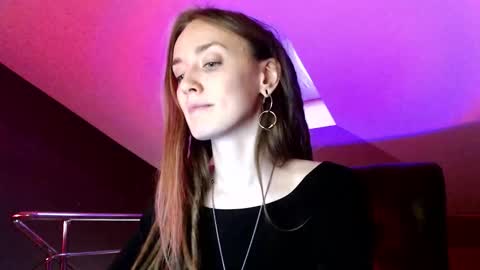 Dalia  online show from December 2024 10:18:01 AM