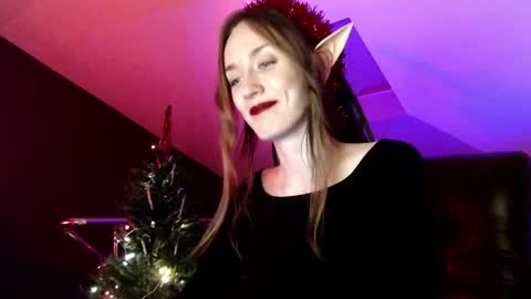 Dalia  online show from December 2024 02:22:02 PM