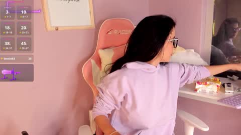 leila williams online show from January 2025 04:02:01 AM