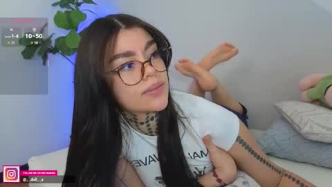 Dalia online show from November 2025 10:19:01 PM