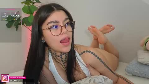 Dalia online show from November 2025 11:29:01 PM