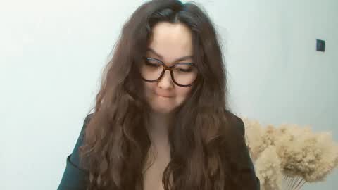 Snapshot of dalidayes chatting on December 2024 06:30:02 AM Dali online show from December 2024 06:30:02 AM