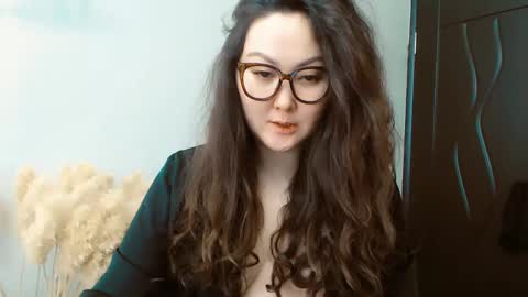 Snapshot of dalidayes chatting on December 2024 05:42:02 AM Dali online show from December 2024 05:42:02 AM