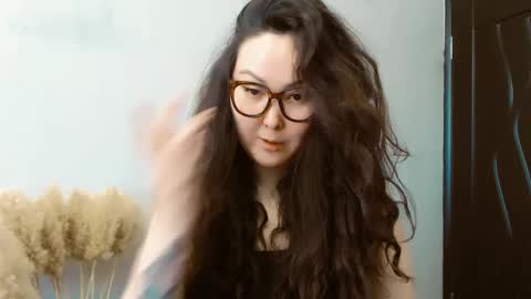 Snapshot of dalidayes chatting on February 2025 06:02:01 AM Dali online show from February 2025 06:02:01 AM