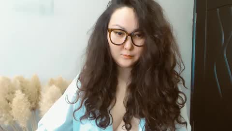 Snapshot of dalidayes chatting on February 2025 07:04:02 AM Dali online show from February 2025 07:04:02 AM