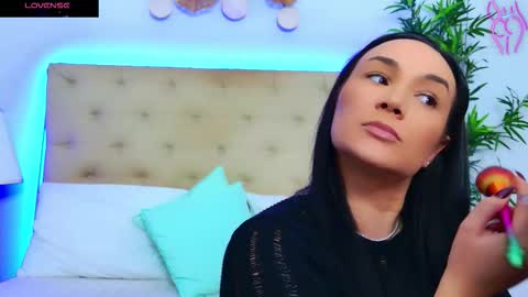 daliyaa_ online show from October 2025 01:14:01 PM