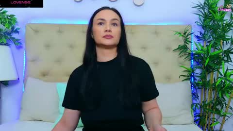 daliyaa_ online show from May 2026 12:01:01 PM