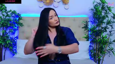 daliyaa_ online show from July 2026 12:20:01 PM