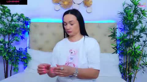 daliyaa_ online show from July 2026 12:00:02 PM