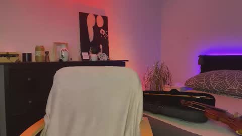 dalmatian_girl online show from February 2026 07:22:01 PM