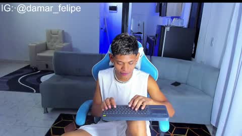 damar_felipe online show from February 2025 04:59:02 AM