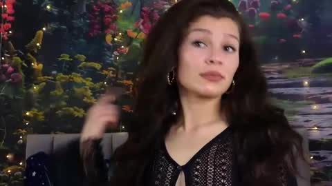 Snapshot of damedefeu chatting on January 2025 08:37:01 AM damedefeu online show from January 2025 08:37:01 AM