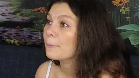 Snapshot of damedefeu chatting on October 2025 11:19:01 AM damedefeu online show from October 2025 11:19:01 AM