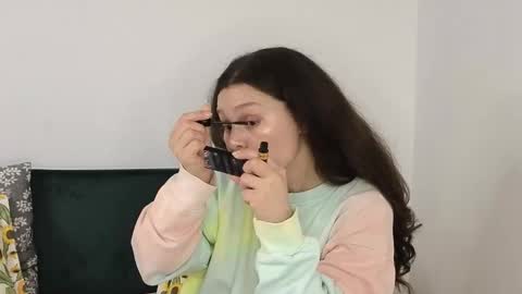 Snapshot of damedefeu chatting on March 2026 03:30:01 PM damedefeu online show from March 2026 03:30:01 PM