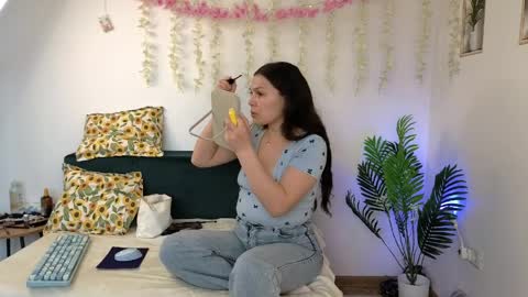 damedefeu online show from April 2026 08:58:01 AM