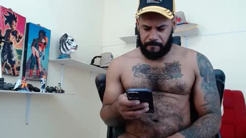 damian64436171 online show from October 2025 04:40:02 PM