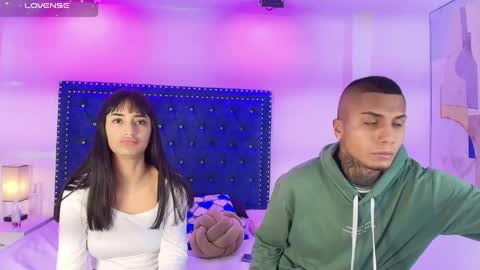 Snapshot of damian_and_roxanne chatting on April 2026 12:41:01 PM DAMIAN AND ROXANNE. online show from April 2026 12:41:01 PM