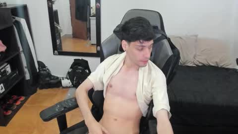 Snapshot of damian_blue_ chatting on November 2025 04:58:02 AM Damian online show from November 2025 04:58:02 AM