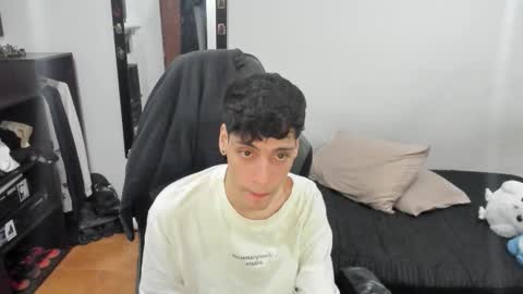 Snapshot of damian_blue_ chatting on November 2025 03:09:02 AM Damian online show from November 2025 03:09:02 AM