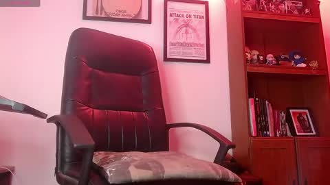 Snapshot of damian_darkside_ chatting on June 2026 01:43:02 AM Damian online show from June 2026 01:43:02 AM