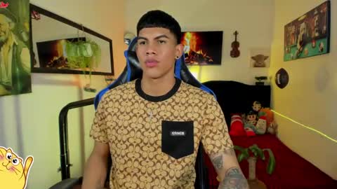 Snapshot of damian_latinxxx chatting on April 2026 04:59:01 AM Damian online show from April 2026 04:59:01 AM
