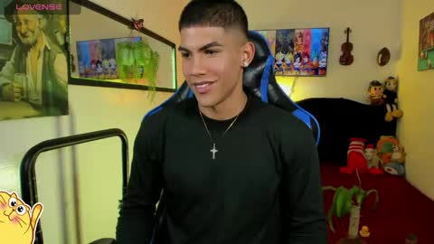 Snapshot of damian_latinxxx chatting on May 2026 12:28:02 AM Damian online show from May 2026 12:28:02 AM