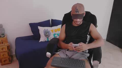 instagram damiannreed. online show from September 2025 02:33:01 AM