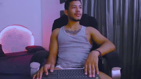 instagram damiannreed. online show from March 2026 05:02:02 AM