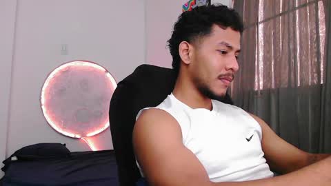 Snapshot of damiann_rees chatting on May 2026 04:02:02 PM instagram damiannreed. online show from May 2026 04:02:02 PM