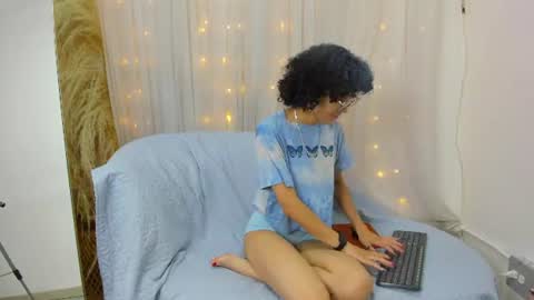 Snapshot of damianna_ chatting on June 2026 11:52:01 AM Damiana online show from June 2026 11:52:01 AM