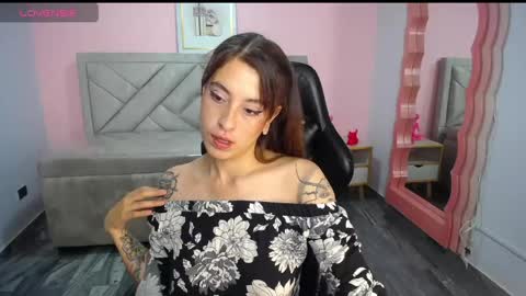 Snapshot of damiaoshun_ch chatting on April 2026 08:03:02 PM Damia online show from April 2026 08:03:02 PM