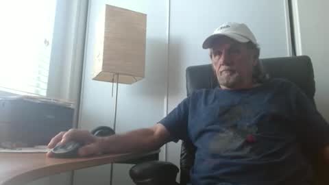 Snapshot of damn_yankee_ca chatting on April 2026 10:51:02 PM damn_yankee_ca online show from April 2026 10:51:02 PM