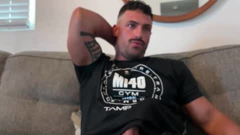 Snapshot of damnimhandsome25 chatting on November 2025 07:12:01 PM Clyde online show from November 2025 07:12:01 PM