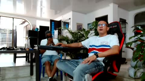 Snapshot of damyan_2003 chatting on July 2026 12:52:01 PM damyan_2003 online show from July 2026 12:52:01 PM