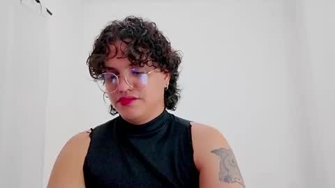 Snapshot of dan_blous chatting on February 2026 02:08:02 AM Diane Blosson online show from February 2026 02:08:02 AM