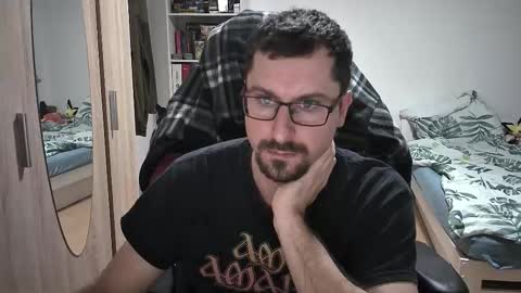 Snapshot of dan_the_man405 chatting on November 2025 07:34:02 PM King Dan online show from November 2025 07:34:02 PM