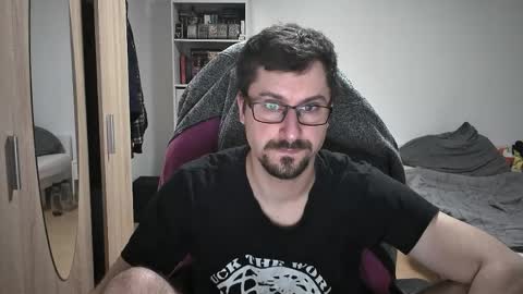 Snapshot of dan_the_man405 chatting on April 2026 07:15:01 PM King Dan online show from April 2026 07:15:01 PM