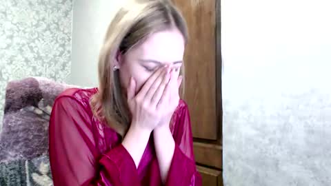 Dana SmileX online show from October 2025 06:27:02 PM