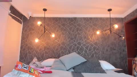    online show from November 2025 10:26:02 PM