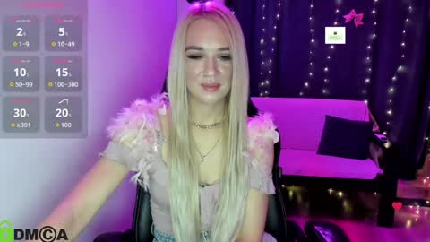 Snapshot of dances_queen chatting on May 2026 08:59:01 PM dances_queen online show from May 2026 08:59:01 PM