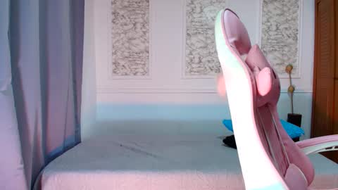 Danella Houston online show from October 2025 11:51:02 PM