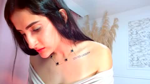 Danella Houston online show from June 2026 07:38:02 PM