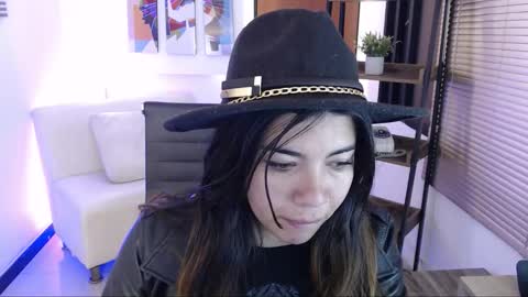 Snapshot of dangel_noir6 chatting on October 2025 11:43:01 AM Veronica online show from October 2025 11:43:01 AM