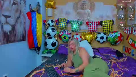Snapshot of dani_and_maik chatting on July 2026 12:59:02 AM dani_and_maik online show from July 2026 12:59:02 AM