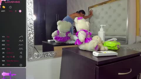 DANI online show from February 2025 09:43:01 PM