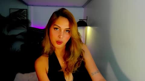 Snapshot of danicawinks chatting on April 2026 07:00:02 AM Danica online show from April 2026 07:00:02 AM